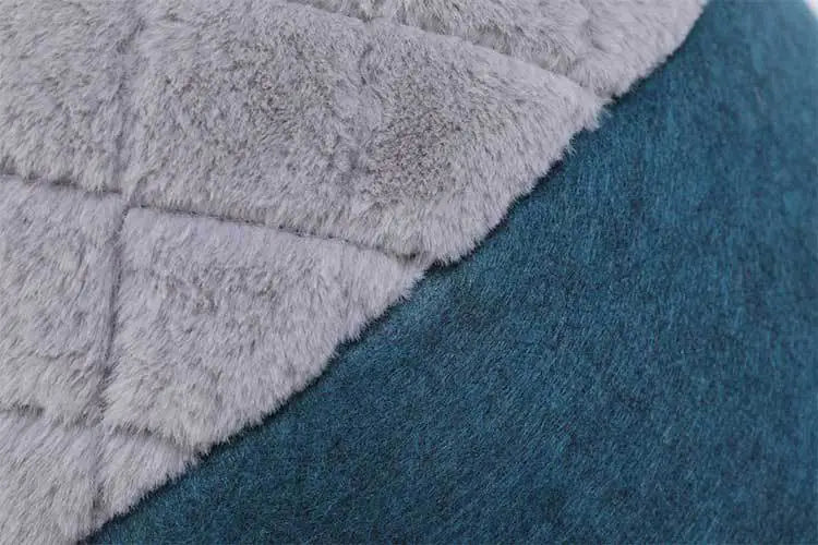 Reversible Quilted Warm Cat Bed for Pets in Autumn/Winter